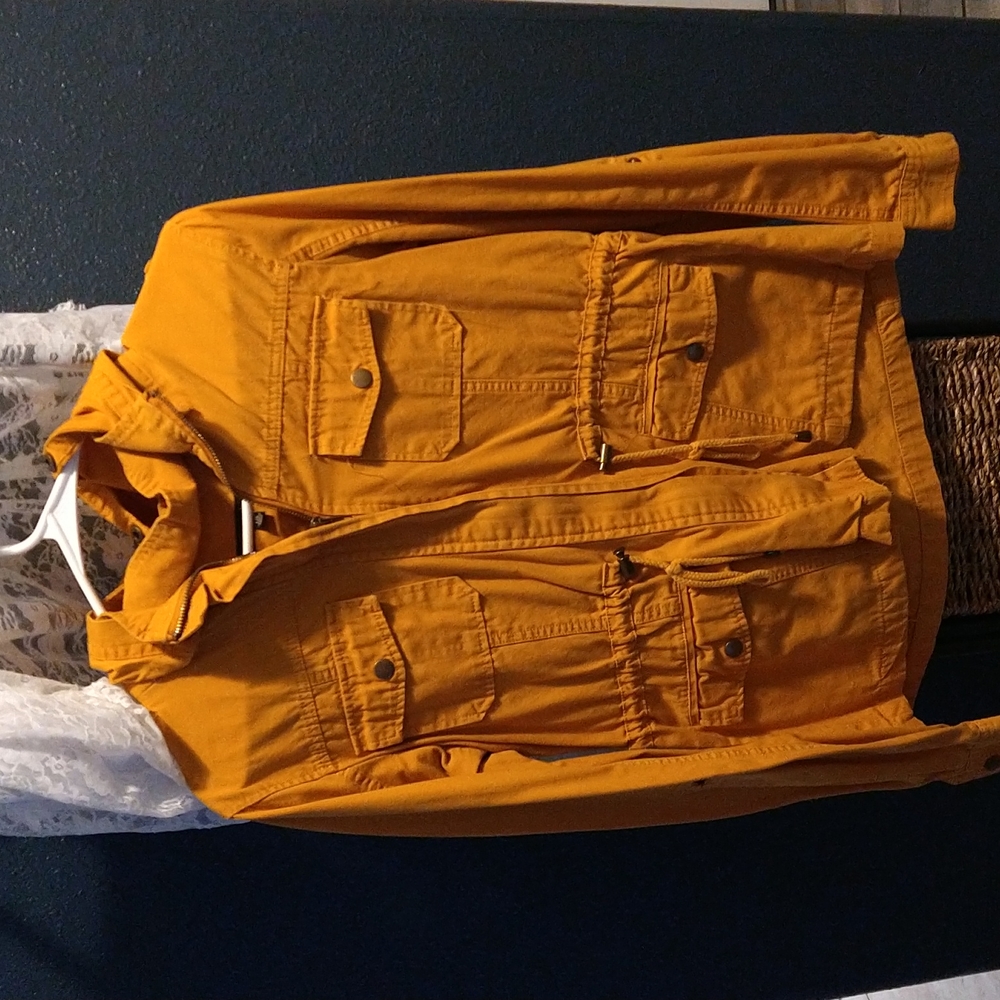 Light weight jacket
